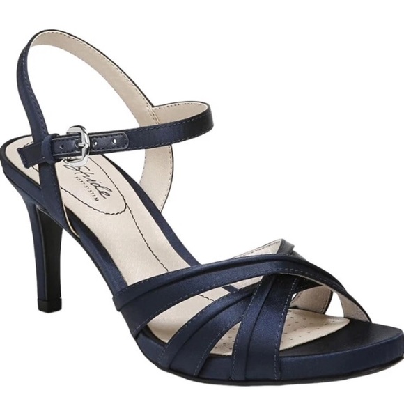 Life Stride Women’s Maebree Navy Satin SOFT SYSTEM Size 7.5M Really Comfortable - Picture 1 of 10